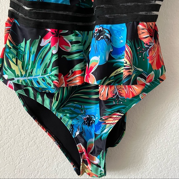 SHEIN Plus Size Floral Swimsuit One Piece Size 2X - Picture 4 of 7